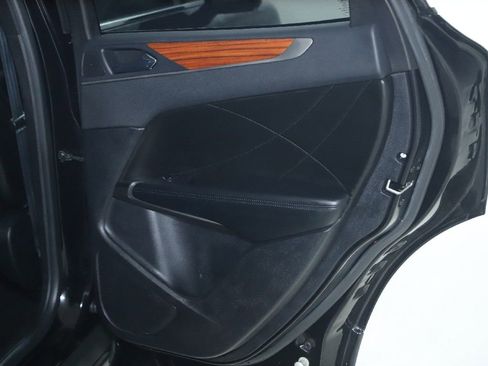 Used 2019 Lincoln MKC Reserve w/ MKC Climate Package FWD image 33