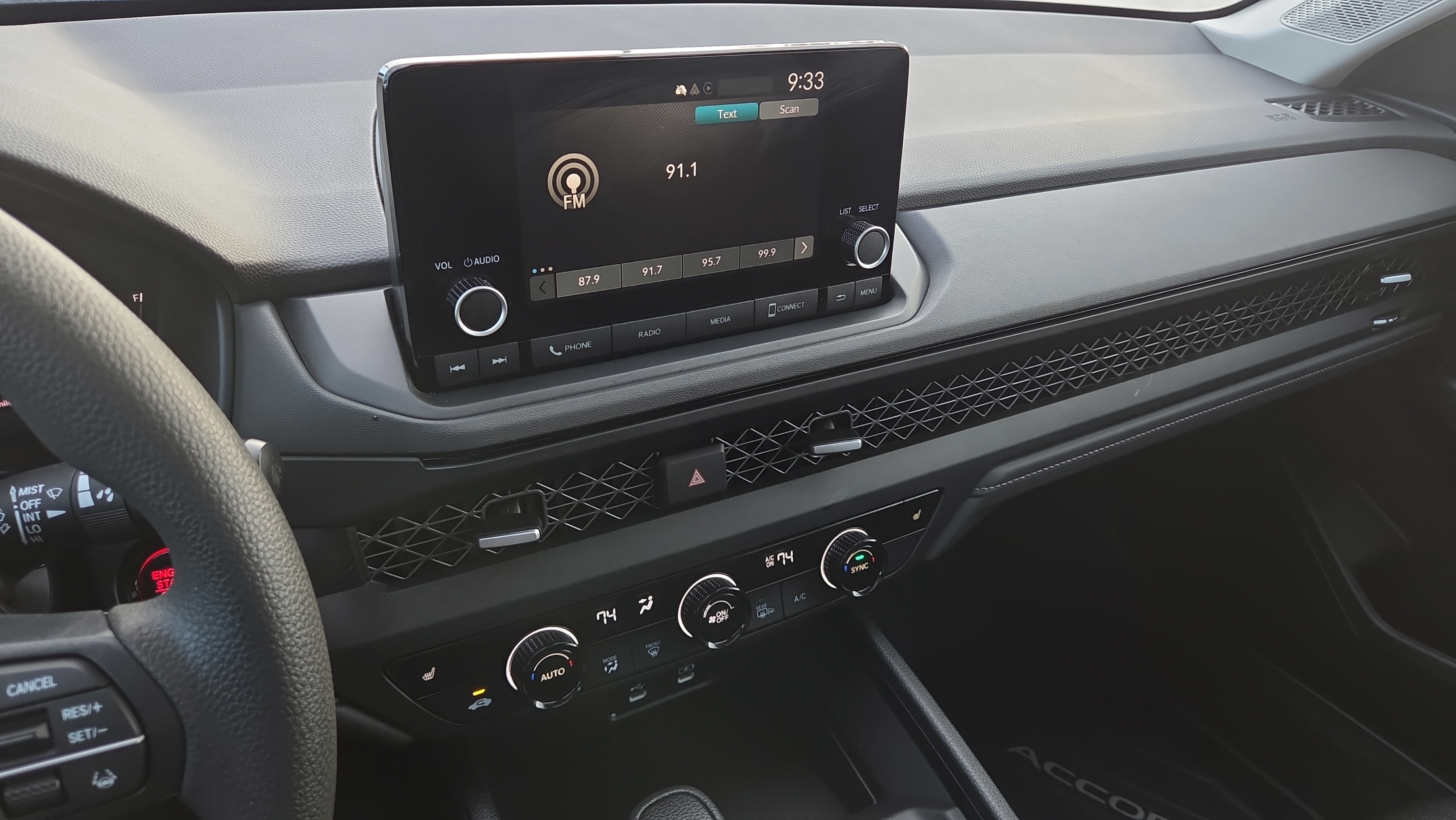 Used 2023 Honda Accord EX image 30