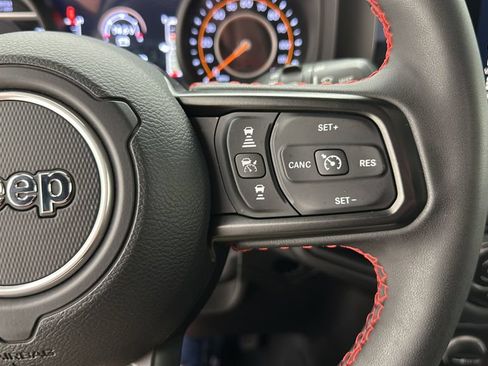 Used 2024 Jeep Wrangler Rubicon AWD/4WD image 15