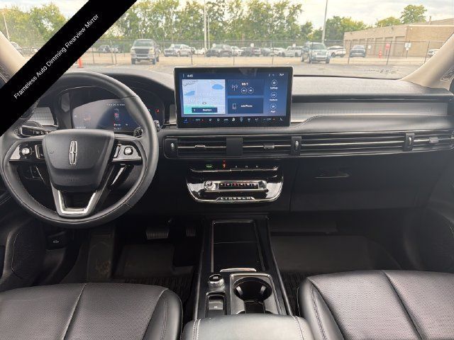 Certified 2024 Lincoln Corsair AWD w/ Equipment Group 101A image 15