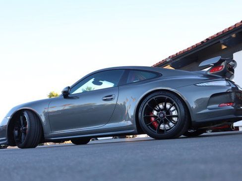 Used 2016 Porsche 911 GT3 RWD image 17