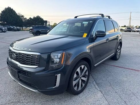 Certified 2021 Kia Telluride EX w/ EX Premium Package AWD/4WD image 7