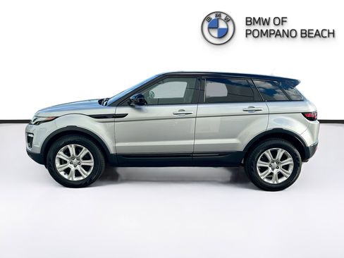 Used 2019 Land Rover Range Rover Evoque SE image 4