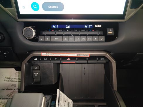 New 2026 Toyota Tundra Limited image 27