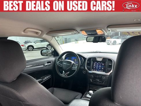 Used 2021 Chrysler 300 Touring w/ Sport Appearance Package RWD image 29