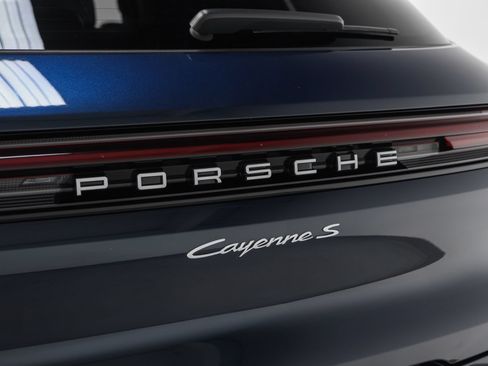 Certified 2026 Porsche Cayenne S AWD/4WD image 20