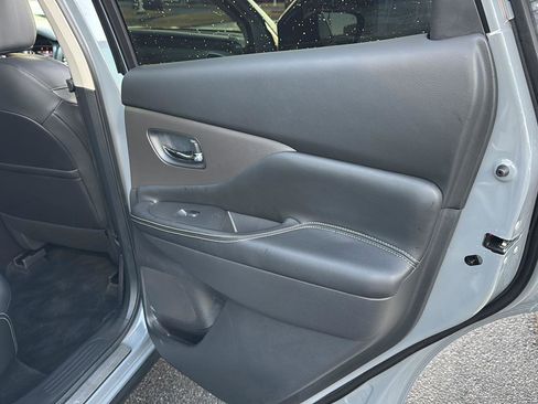 Used 2024 Nissan Murano SL image 13