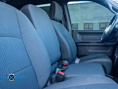 Used 2024 RAM 3500 Tradesman w/ Convenience Group image 38