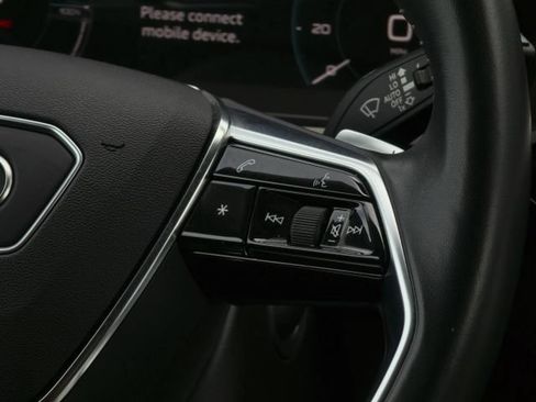 Used 2019 Audi e-tron Prestige w/ Prestige Package AWD/4WD image 46