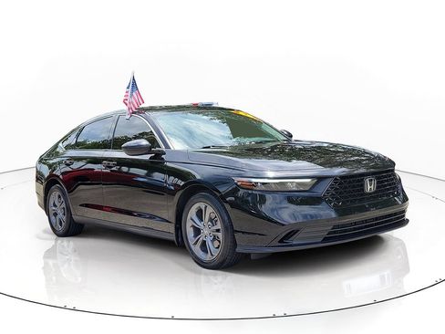 Used 2024 Honda Accord EX image 2