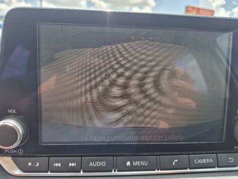 Used 2021 Nissan Sentra SR FWD image 29