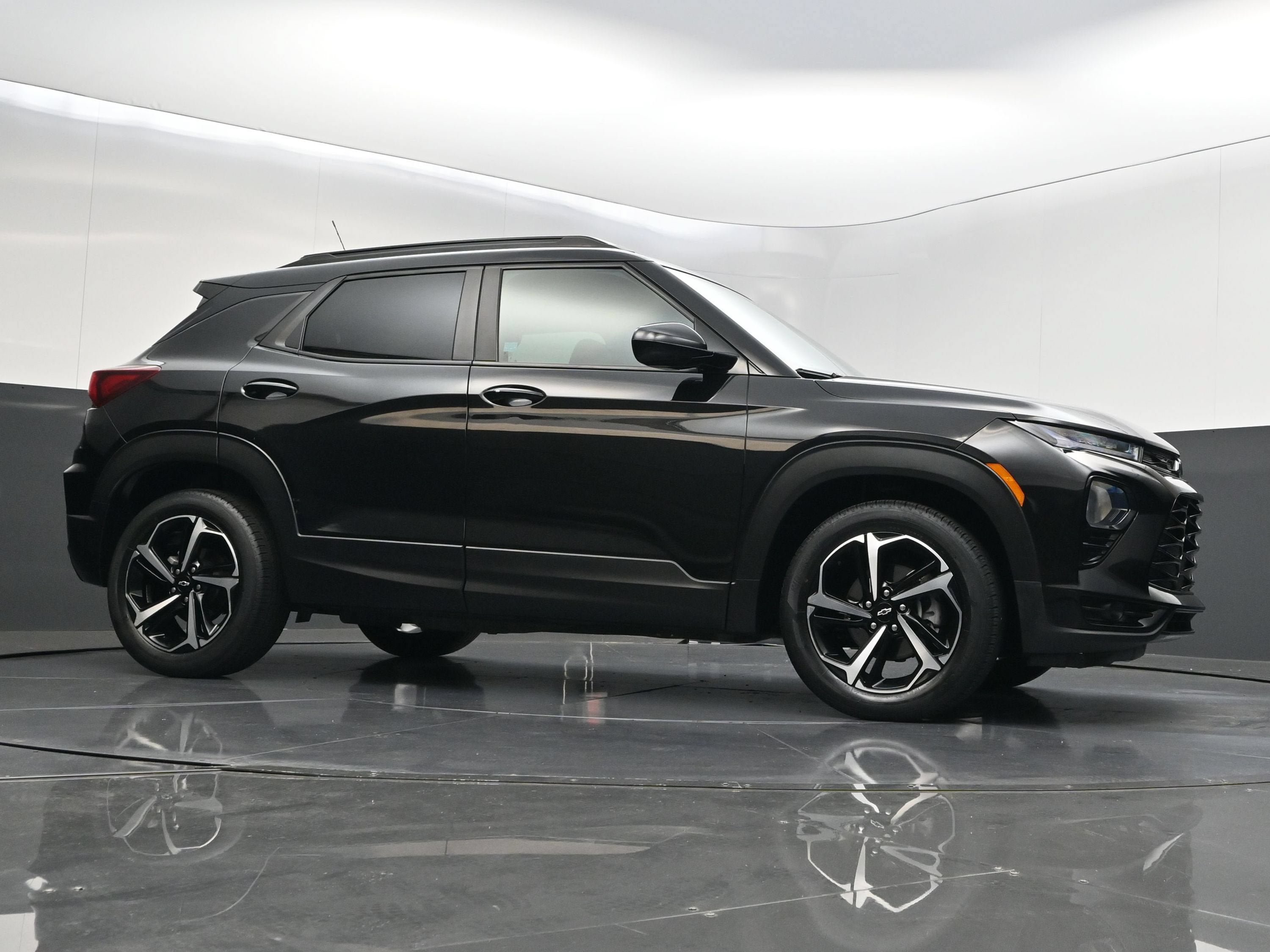 Certified 2023 Chevrolet TrailBlazer RS w/ Convenience Package FWD image 44