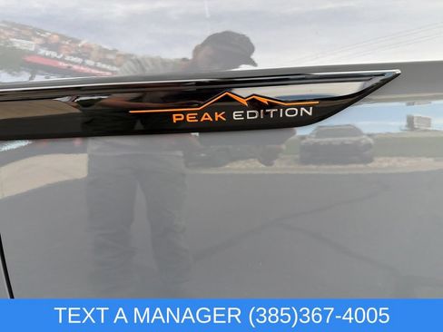 Used 2024 Volkswagen Atlas Peak Edition SEL AWD/4WD image 9