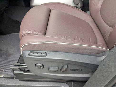 New 2025 Volkswagen ID. Buzz Pro S image 22