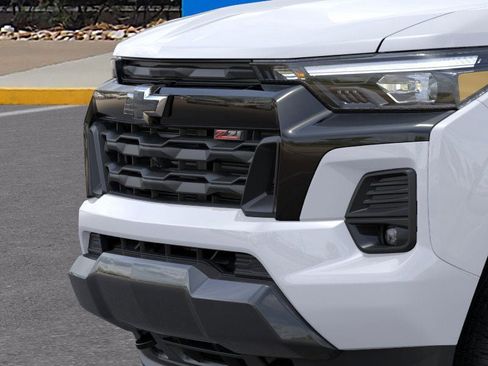 New 2025 Chevrolet Colorado Z71 w/ Midnight Edition image 13