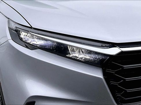 Used 2025 Honda CR-V EX-L image 29