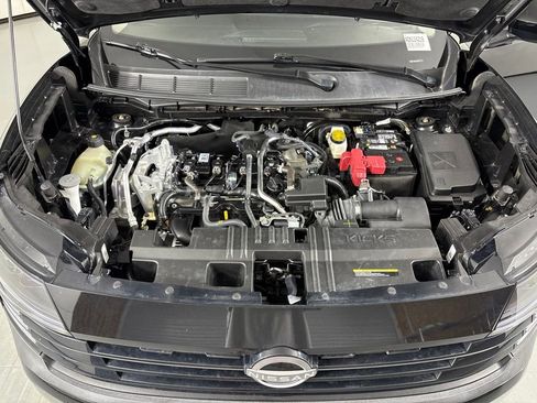 Used 2025 Nissan Kicks SV FWD image 39