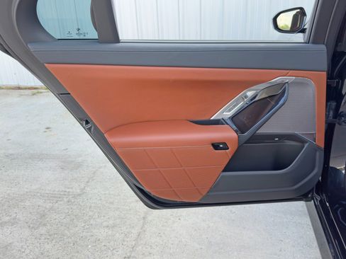 Used 2023 BMW 760i xDrive image 56