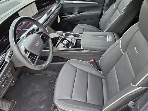 New 2026 Cadillac Escalade ESV Sport AWD/4WD image 14