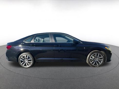Used 2025 Volkswagen Jetta SE image 15