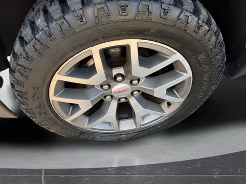 Used 2017 GMC Sierra 1500 SLT AWD/4WD image 9