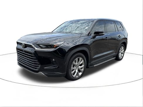 Used 2026 Toyota Grand Highlander FWD image 7