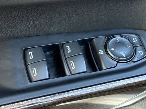 Used 2021 Chevrolet Silverado 1500 LT Trail Boss w/ Bed Protection Package image 17