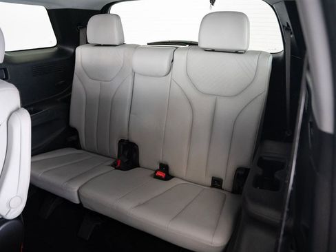 Used 2024 Hyundai Palisade SEL FWD image 19