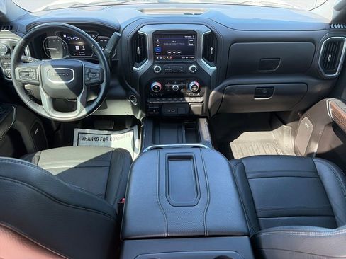 Used 2022 GMC Sierra 1500 Denali w/ Driver Alert Package II AWD/4WD image 10