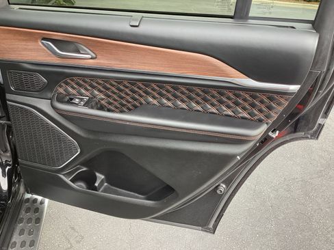 Used 2021 Jeep Grand Cherokee L Summit w/ Luxury Tech Group V image 37