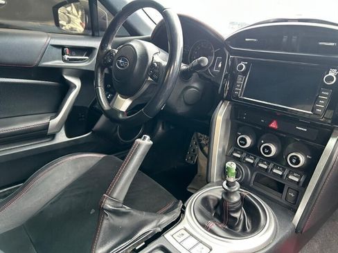 Used 2018 Subaru BRZ Limited w/ Popular Package #2 RWD image 29