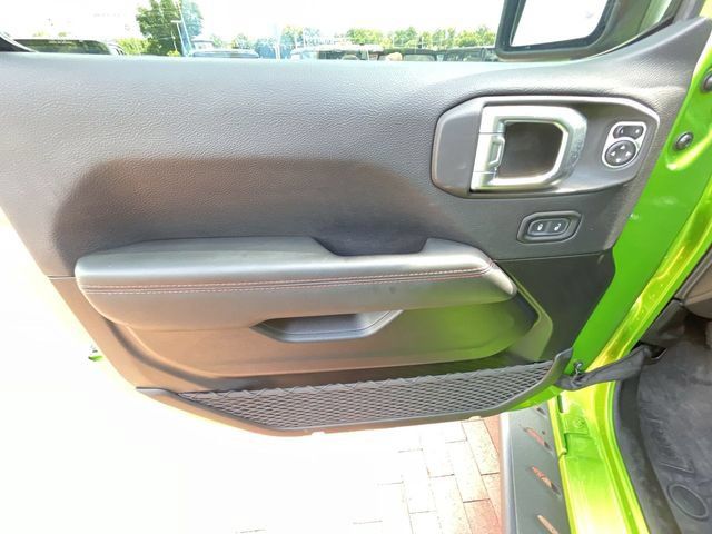 Used 2025 Jeep Wrangler Unlimited Rubicon AWD/4WD image 10