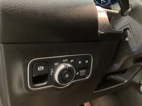 Used 2022 Mercedes-Benz GLB 250 GLB 250 image 13