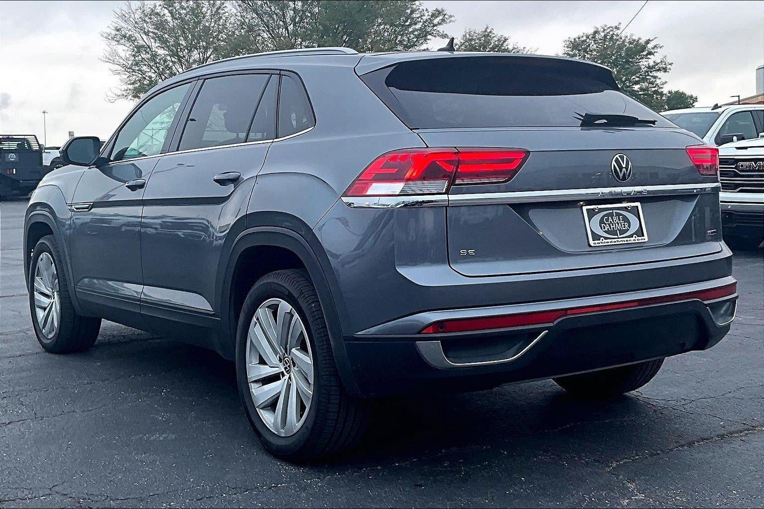 Used 2022 Volkswagen Atlas Cross Sport SE AWD/4WD image 5