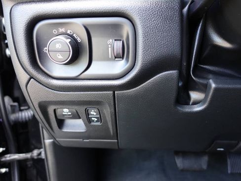 Used 2022 RAM 1500 Big Horn AWD/4WD image 55