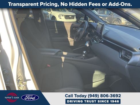 Used 2019 Toyota C-HR LE FWD image 19