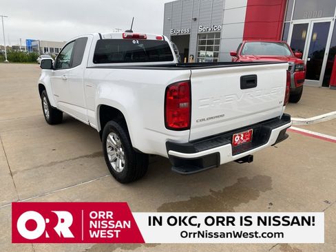 Used 2022 Chevrolet Colorado LT w/ Fleet Safety Package image 3