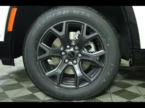 New 2026 Jeep Grand Wagoneer Limited w/ Premium Group II image 14