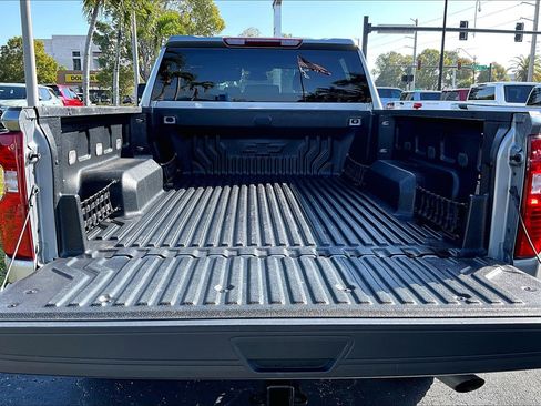 Certified 2025 Chevrolet Silverado 2500 Custom w/ Custom Value Package image 7