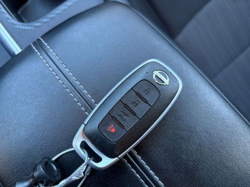 Used 2025 Nissan Sentra SV FWD image 21