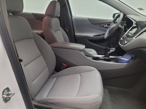 Used 2022 Chevrolet Malibu LT FWD image 21