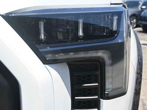 Used 2026 Toyota Tundra TRD Pro w/ Tow Tech Package AWD/4WD image 13