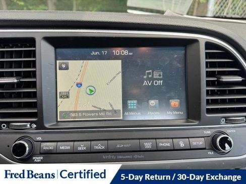 Used 2017 Hyundai Elantra Limited w/ Limited Tech Package 04 FWD image 12