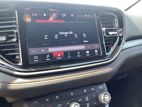 Used 2024 Dodge Durango R/T AWD/4WD image 32