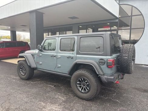 Used 2024 Jeep Wrangler Unlimited Rubicon w/ XTREMEE 35" Tire Package AWD/4WD image 5