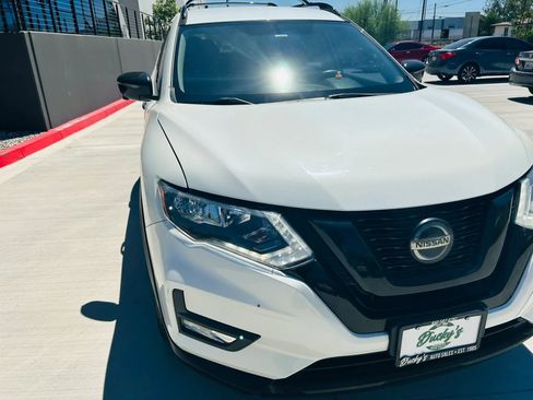 Used 2018 Nissan Rogue SV w/ Premium Package FWD image 35