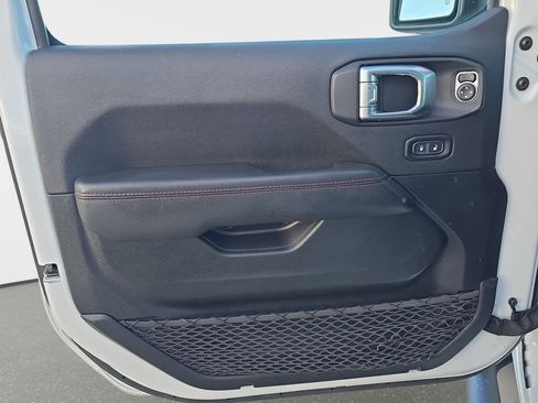 Used 2022 Jeep Gladiator Rubicon w/ Cold Weather Group image 29