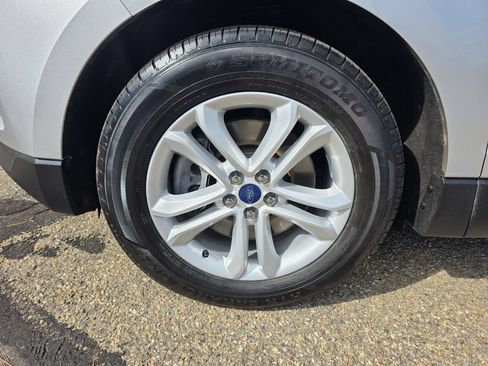 Used 2019 Ford Edge SEL w/ Equipment Group 201A AWD/4WD image 39