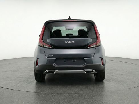 Used 2025 Kia Soul LX w/ LX Technology Package FWD image 7