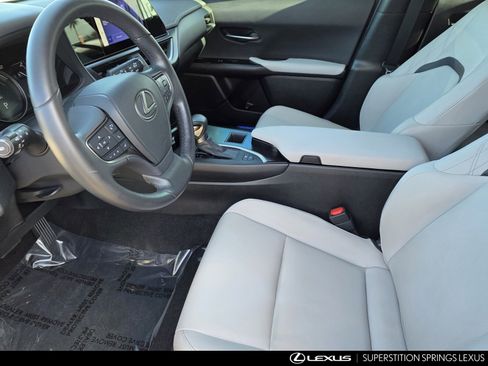Used 2024 Lexus UX 250h FWD image 13